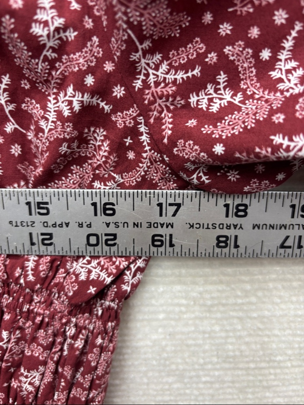 New MADEWELL | 6 Boho Floral Smocked Waist Dress in Burgundy - Picture 4 of 6